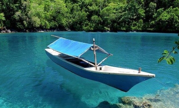 UMP Maluku Utara Terbaru 2022 - Wisata terfaforit Pantai Sulamadaha