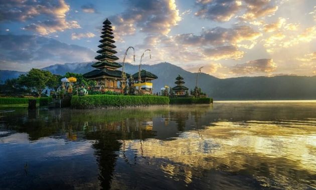 Wisata Populer di Bali - UMP Minimum Provinsi Bali Terbaru
