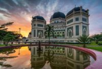 UMR dan UMK Kota Medan Terbaru - ICON Masjid Raya Al-mashun Kota Medan SUMUT